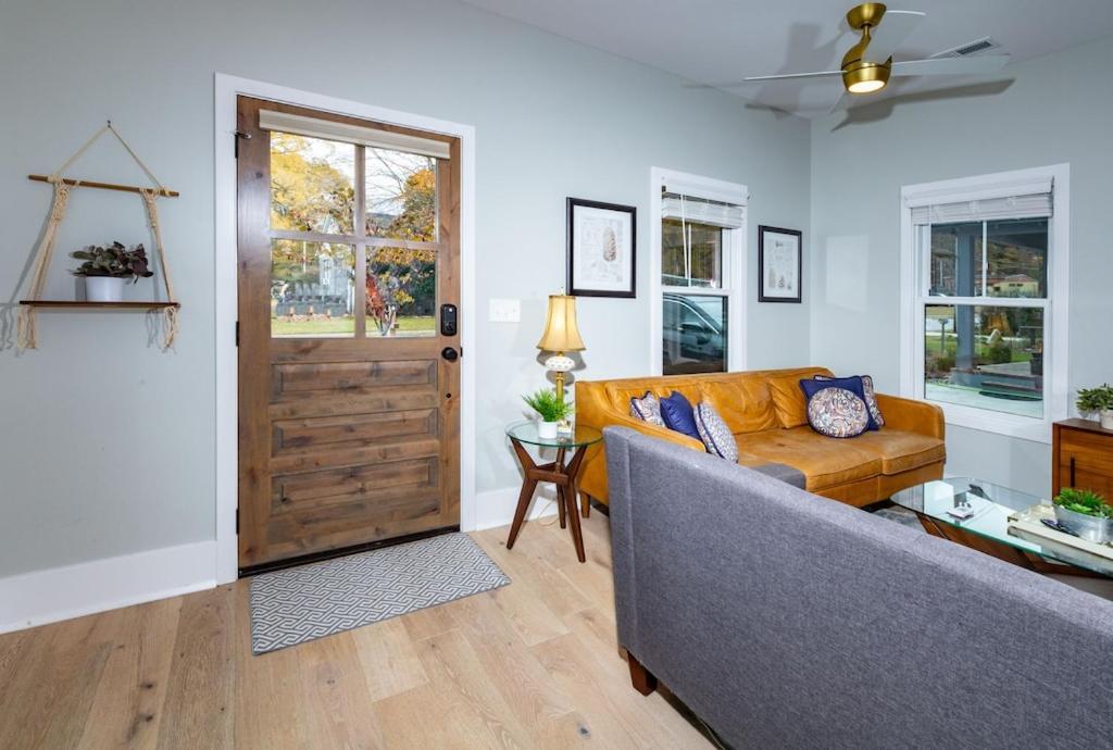 Heart Of Brevard Hideaway - Walk/Bike To Downtown! Ngoại thất bức ảnh